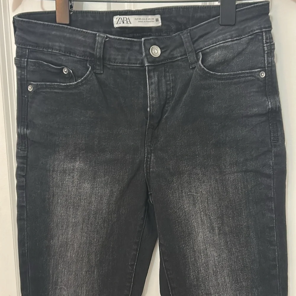 ZARA skinny jeans size 6 black raw hem inseam 8 inches